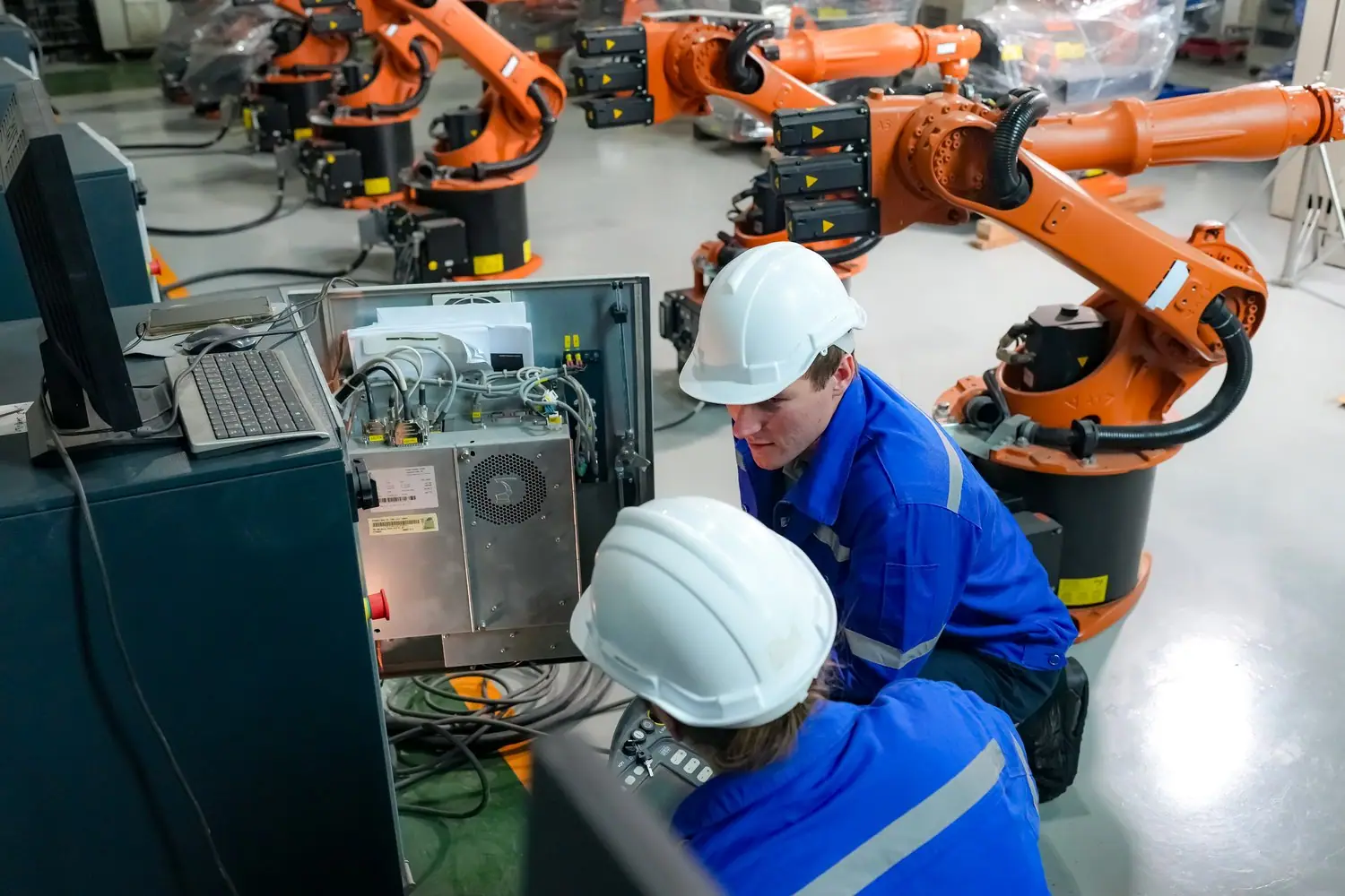 AI w przemyśle 4.0: automatyzacja procesów produkcyjnych