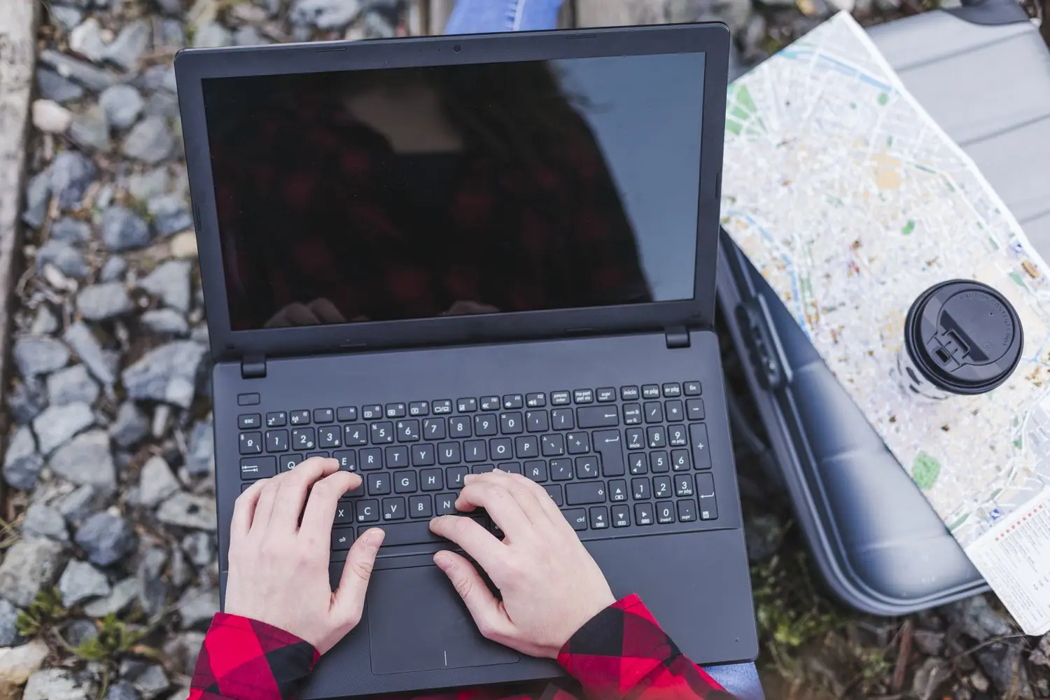 Jak przyspieszyć działanie starego laptopa prostymi metodami
