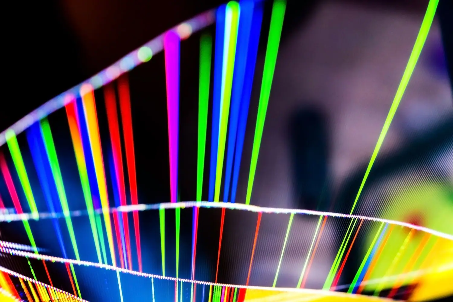 Jak działa technologia OLED i dlaczego ekrany organiczne wyglądają lepiej od tradycyjnych?