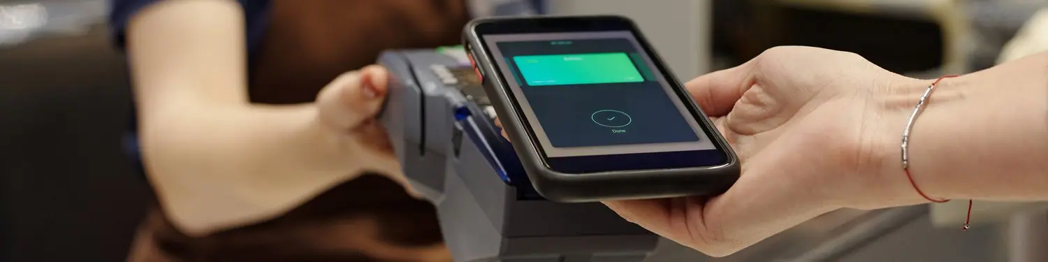 Jak technologia płatności biometrycznych zmienia sposób robienia zakupów bez portfela i karty?